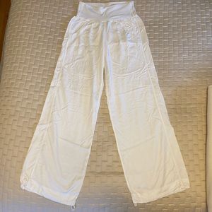 Lululemon white lounge pants